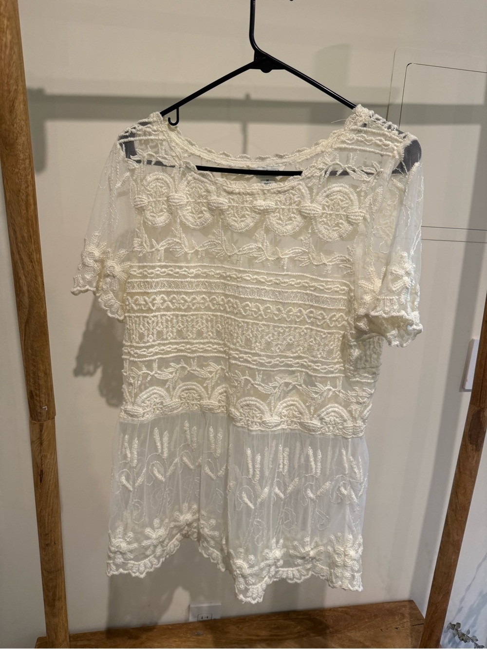 Sundance Ivory Crochet Lace Short Sleeve Blouse